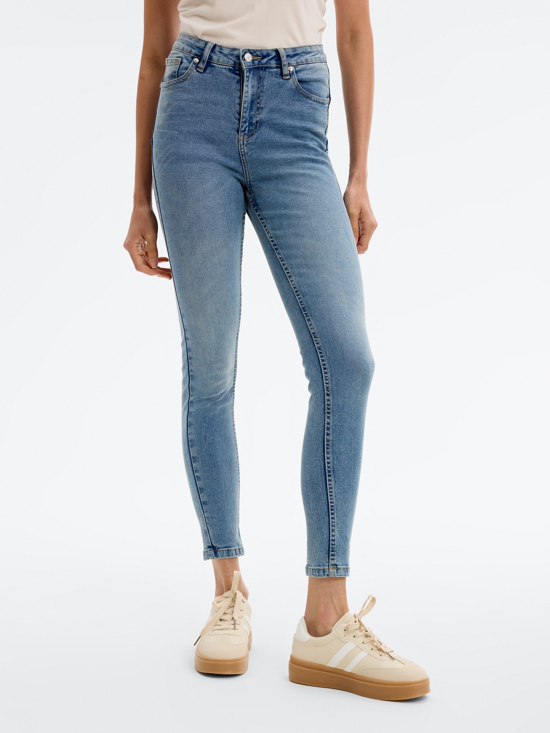 Jeans mid rise skinny push up azul claro vista geral frontal