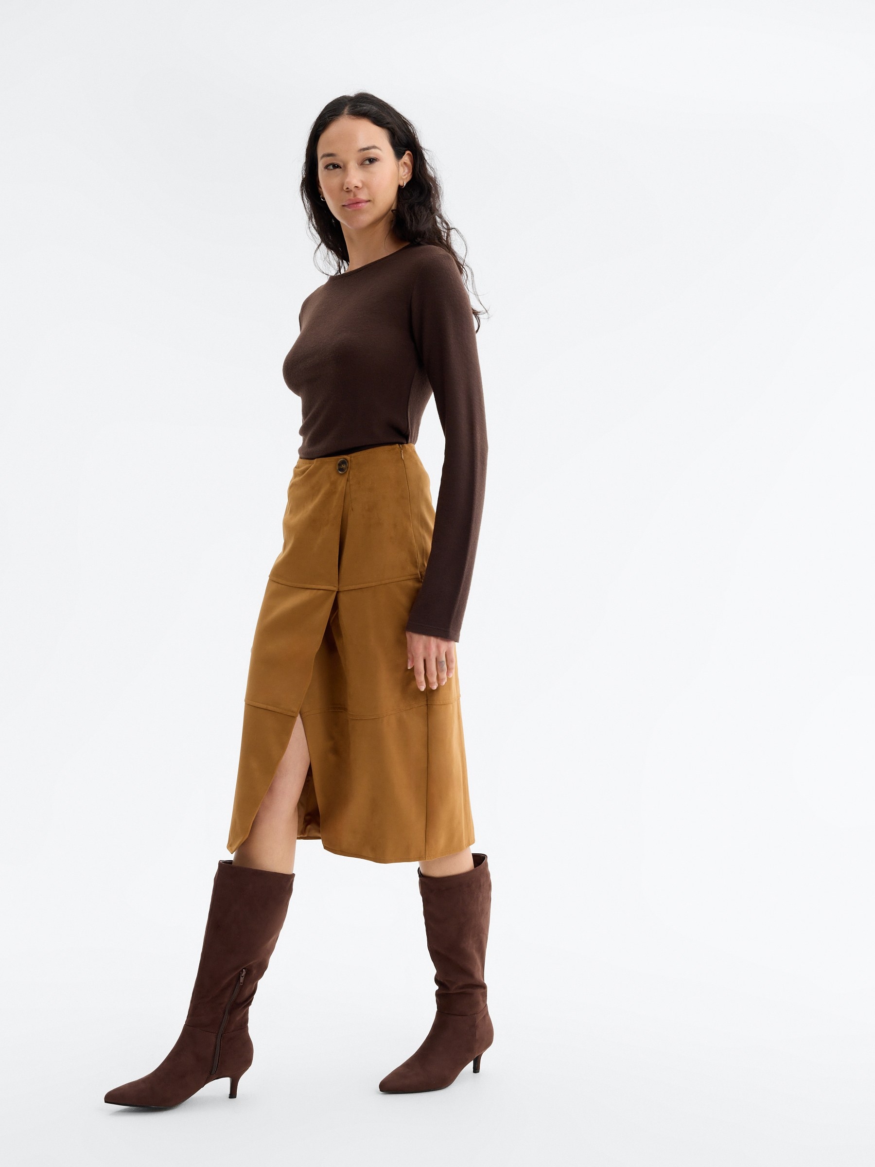 Fitted suede midi skirt ochre middle front view