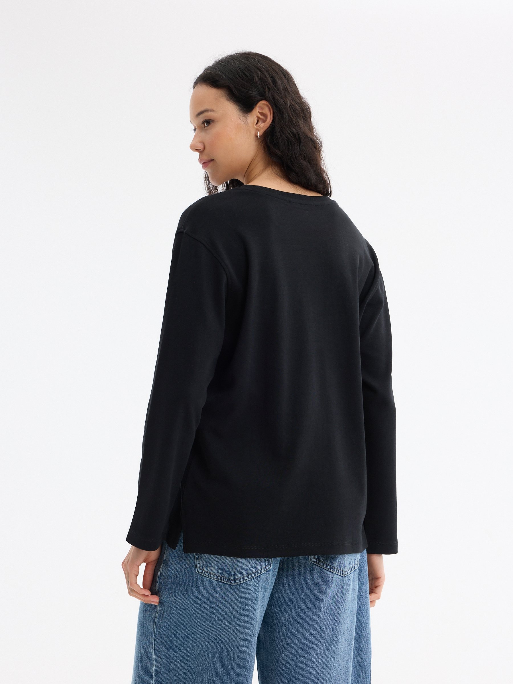 Camiseta manga larga oversized París negro vista media frontal