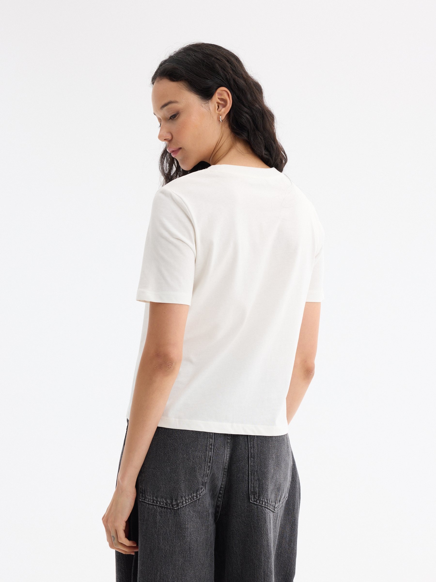 Regular fit short sleeve floral t-shirt off white middle front view