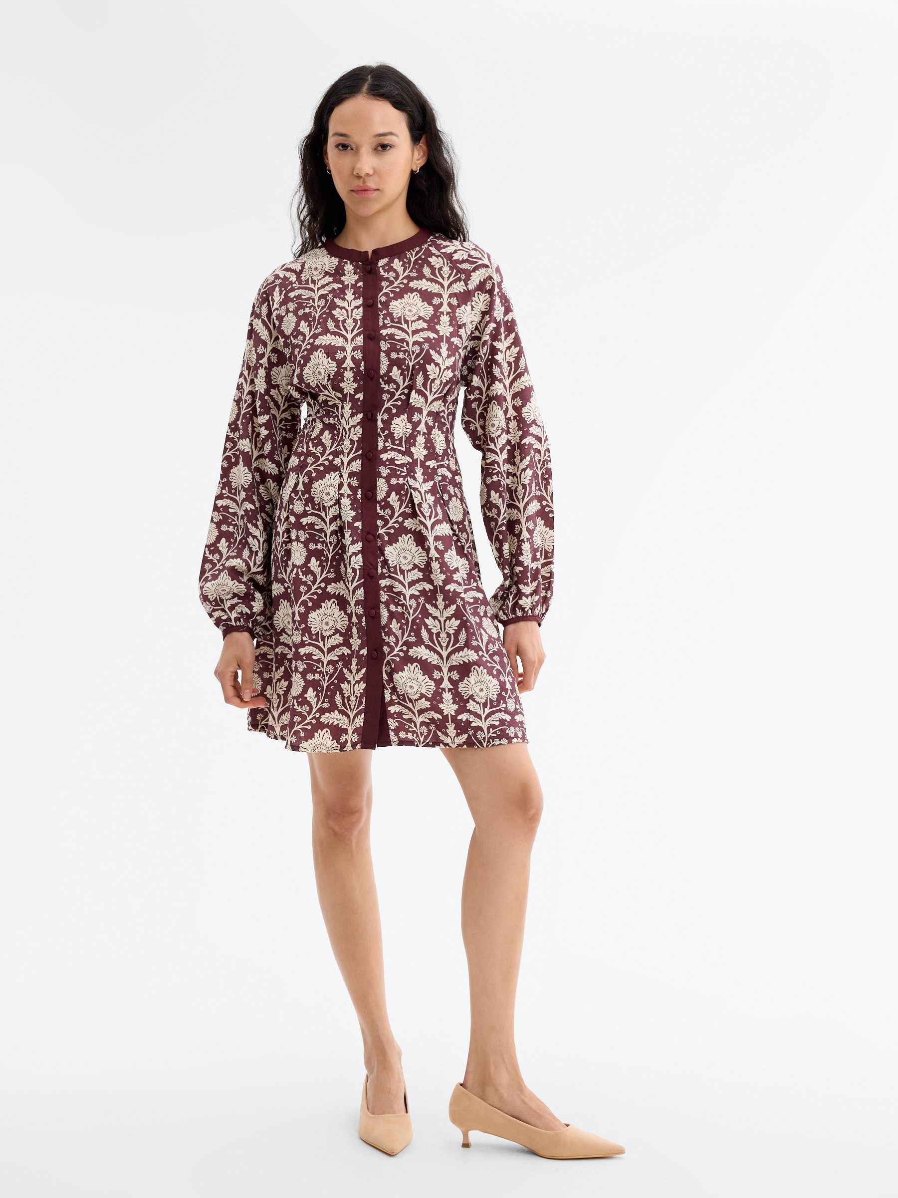 Vestido midi bordado manga comprida beringela vista meia frontal