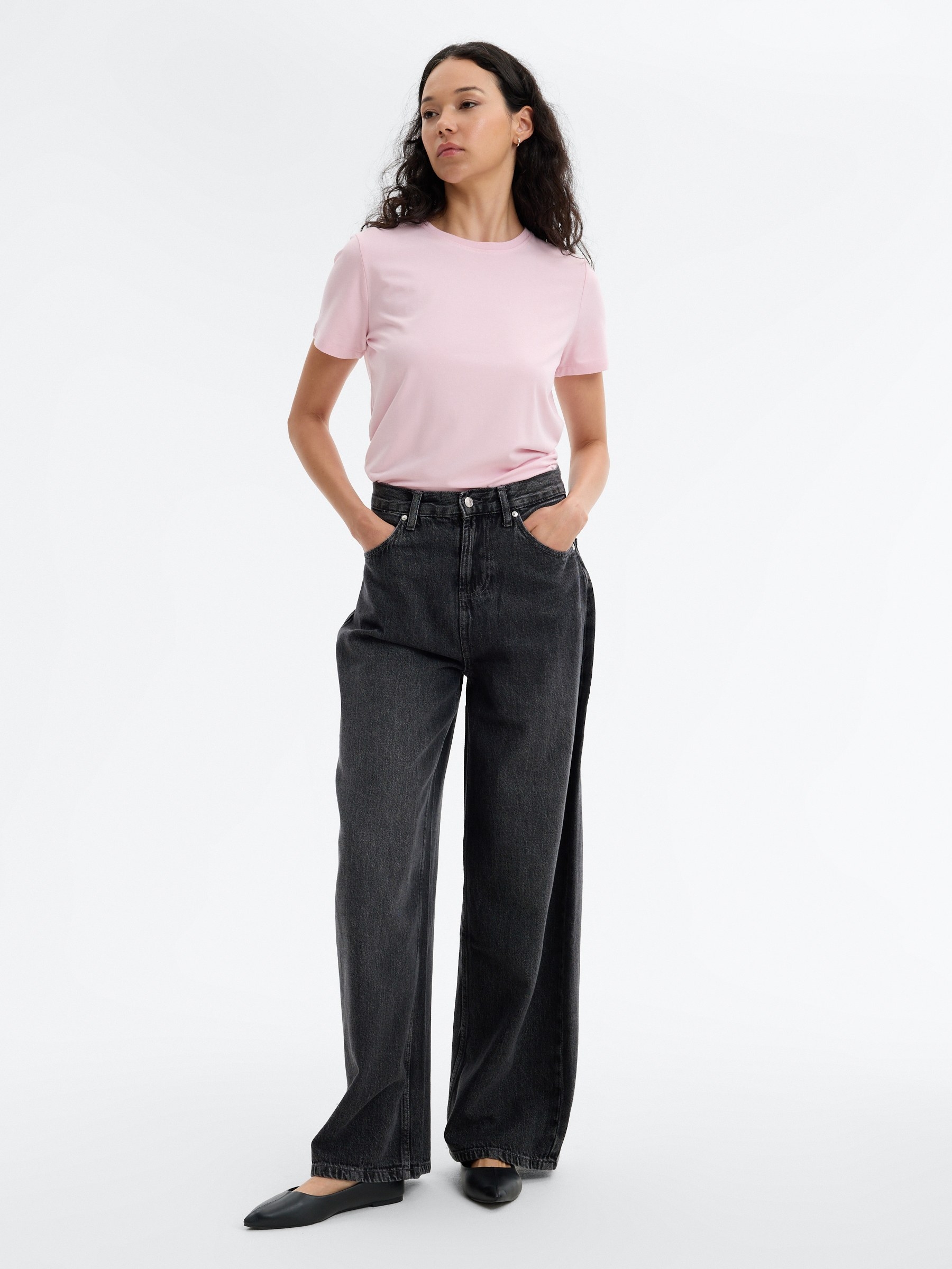 Camiseta regular fit modal rosa claro vista media frontal