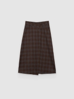 %Pto% Falda midi cintura asimétrica marrón oscuro vista frontal