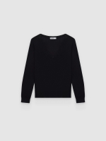 %Pto% Camisola básica com decote em bico regular preto vista frontal