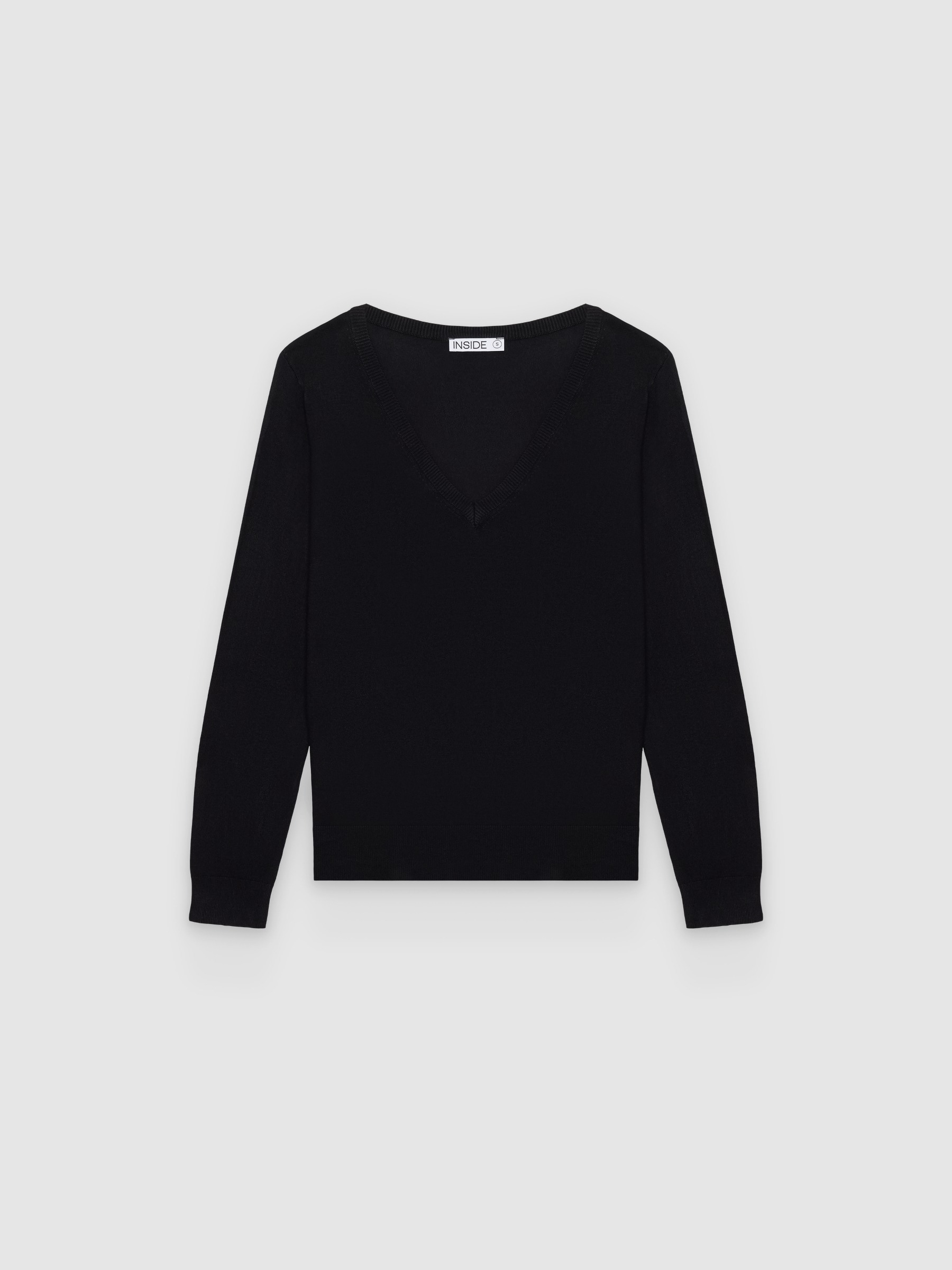  Camisola básica com decote em bico regular preto vista frontal