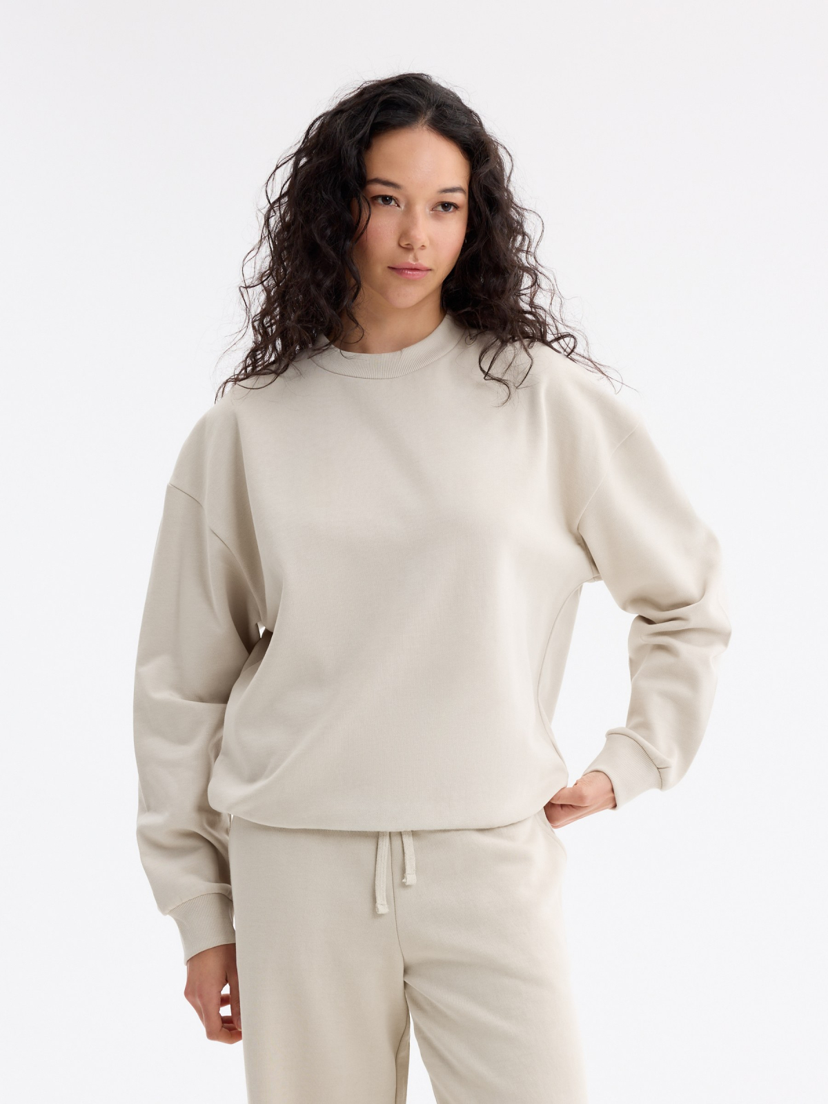 Sweatshirt básica de gola redonda bege vista meia frontal