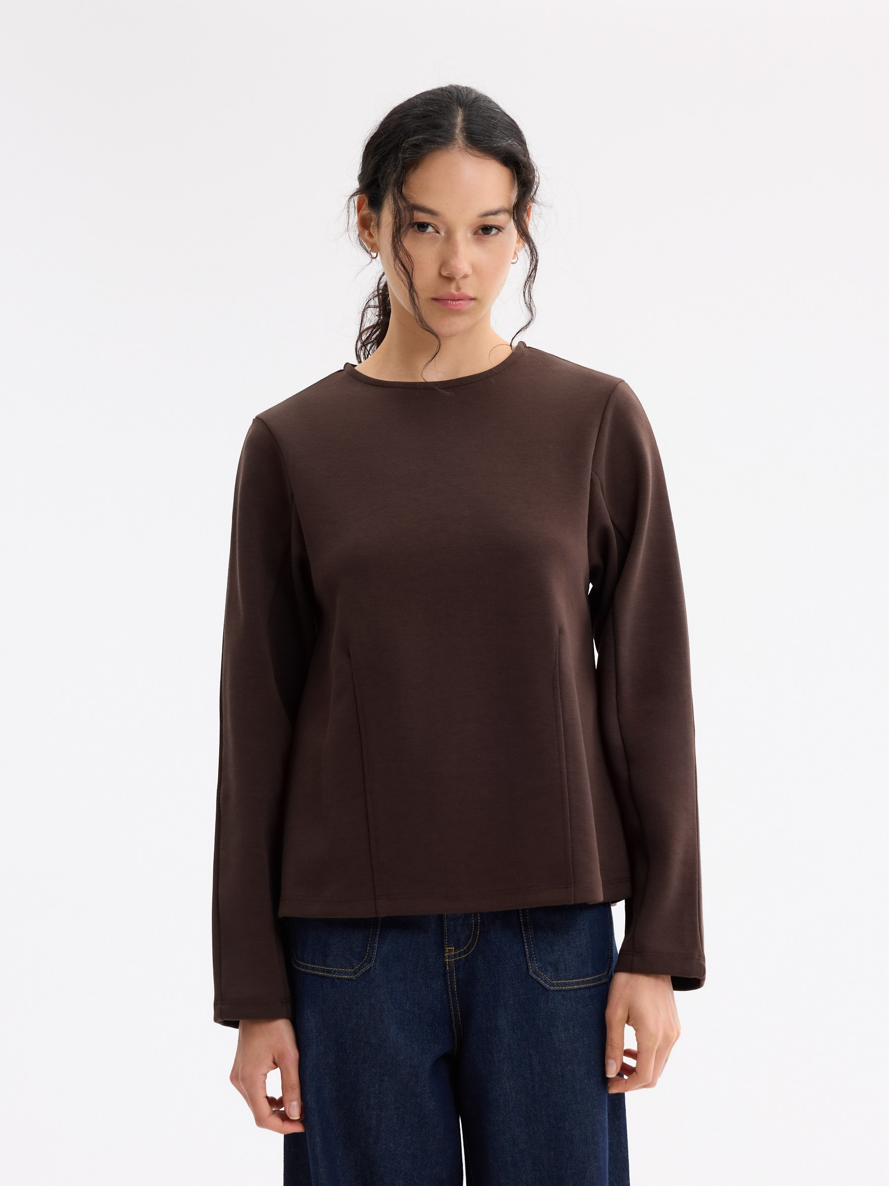 Long-sleeve barrel T-shirt chocolate middle front view
