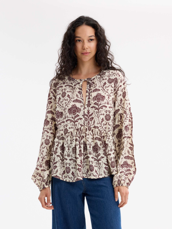 Long sleeve blouse floral print off white middle front view
