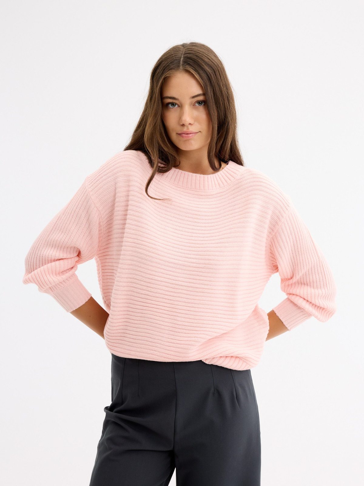 Camisola de malha básica gola barco rosa claro vista meia frontal