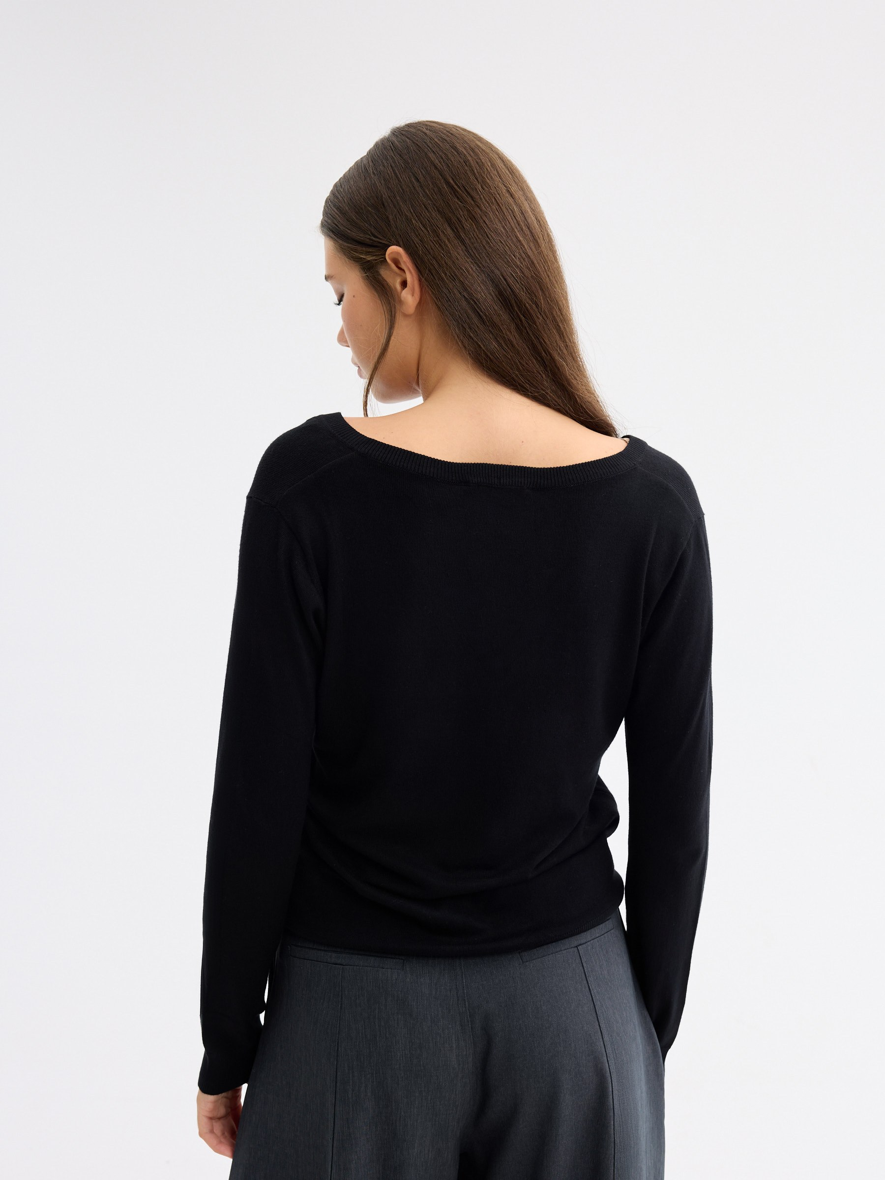 Basic V-neck regular fit jumper black middle front view