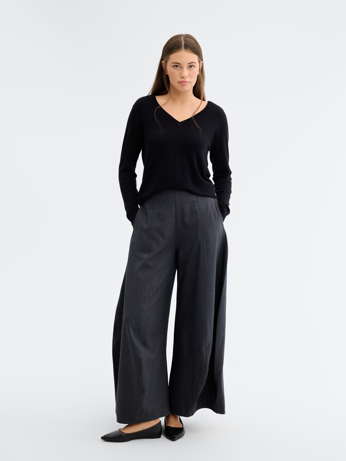 Basic V-neck regular fit jumper black front view