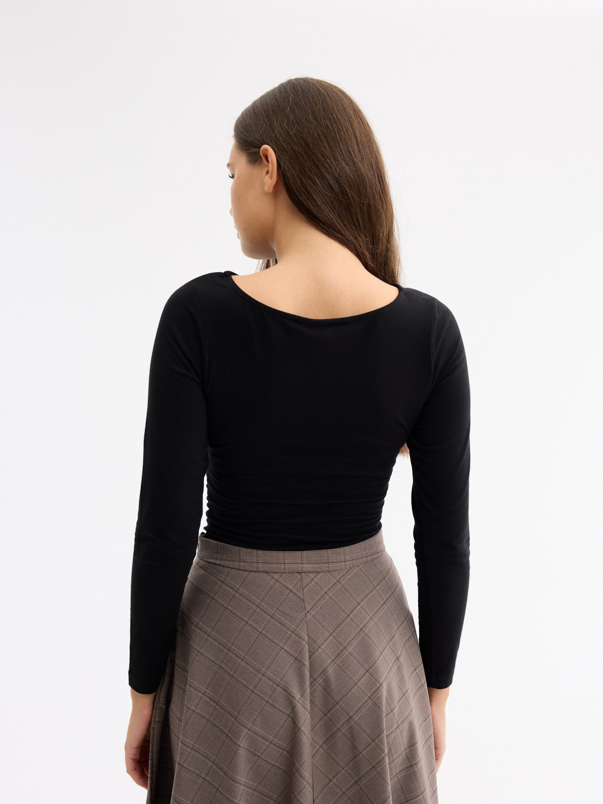 Long Sleeve Ruched T-Shirt black middle back view