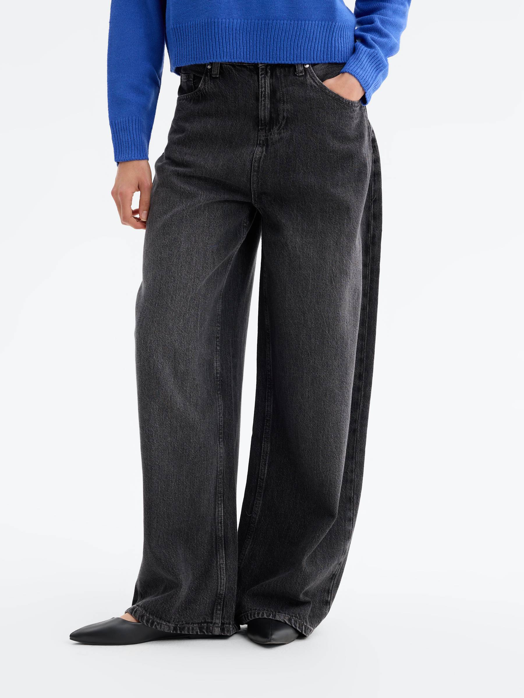 Jeans extra wide leg high waist black front view