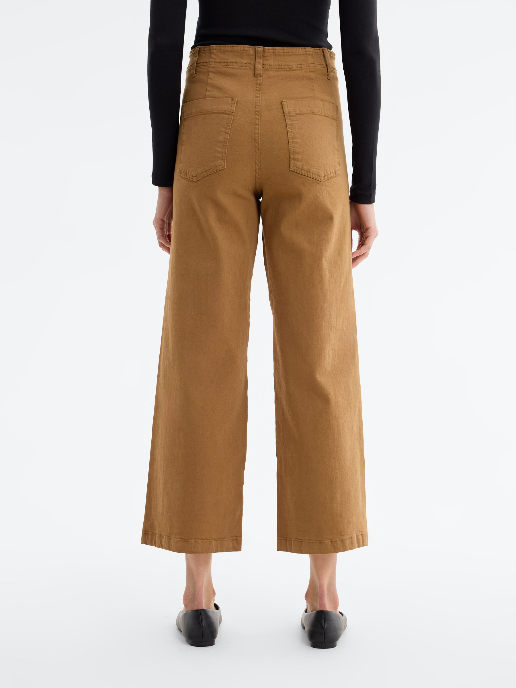 Pantalón culotte tiro alto marrón vista general frontal