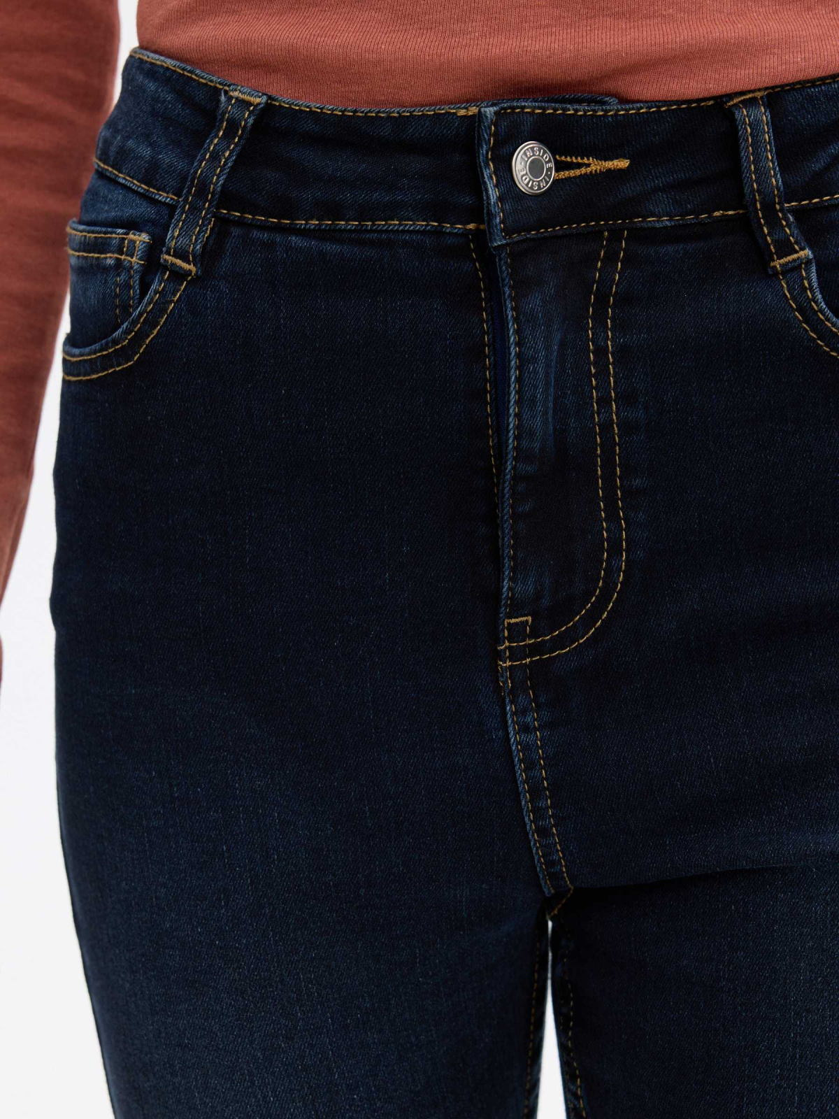 Jeans slim cintura alta azul escuro vista detalhe
