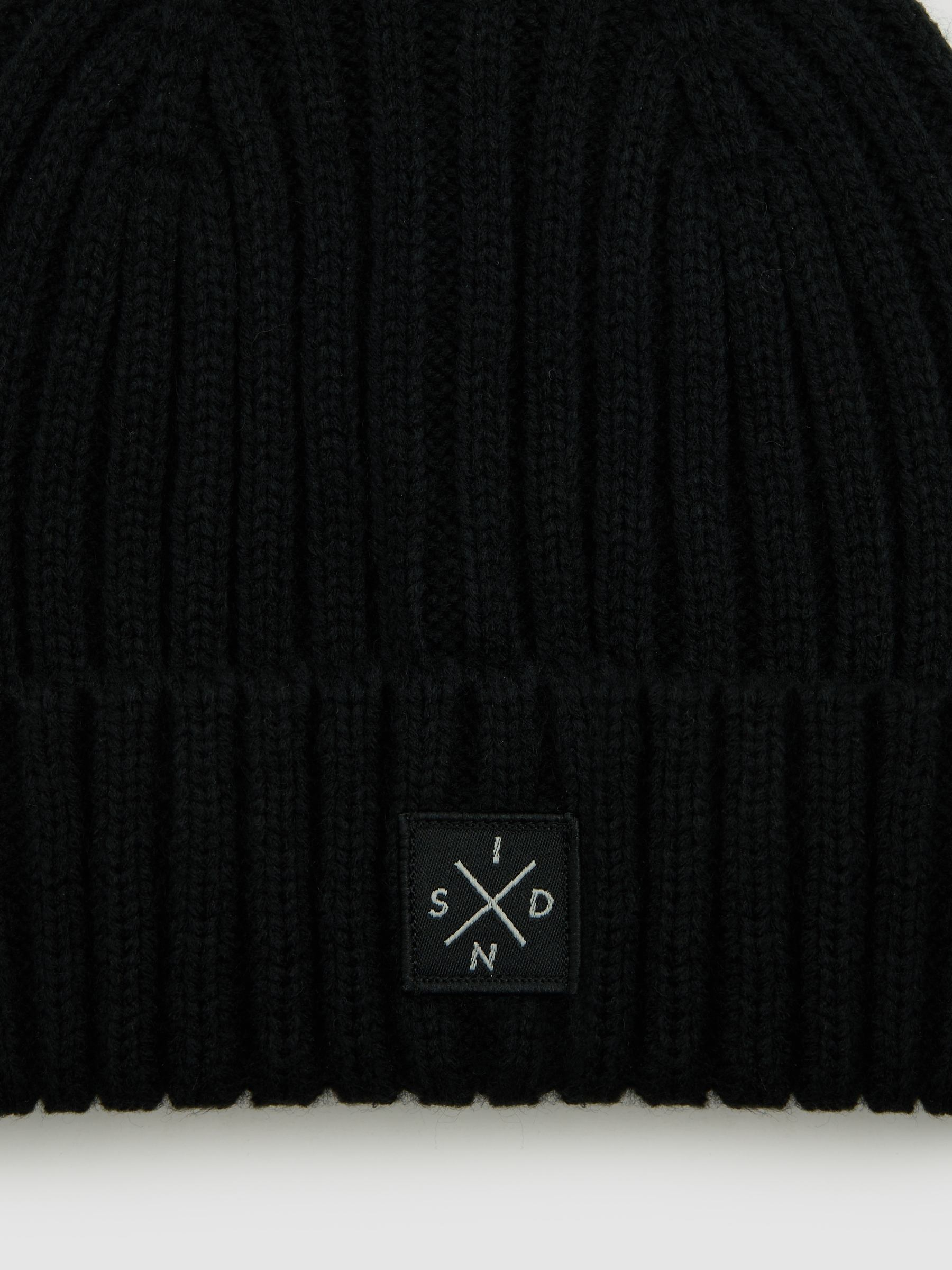 Ribbed cuff beanie black 45º front view