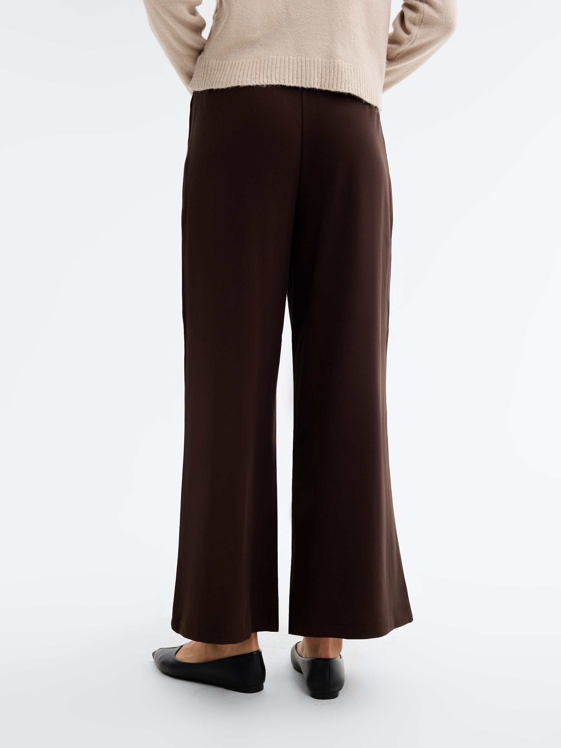 Pantalón pinzas wide leg tiro alto chocolate vista general frontal