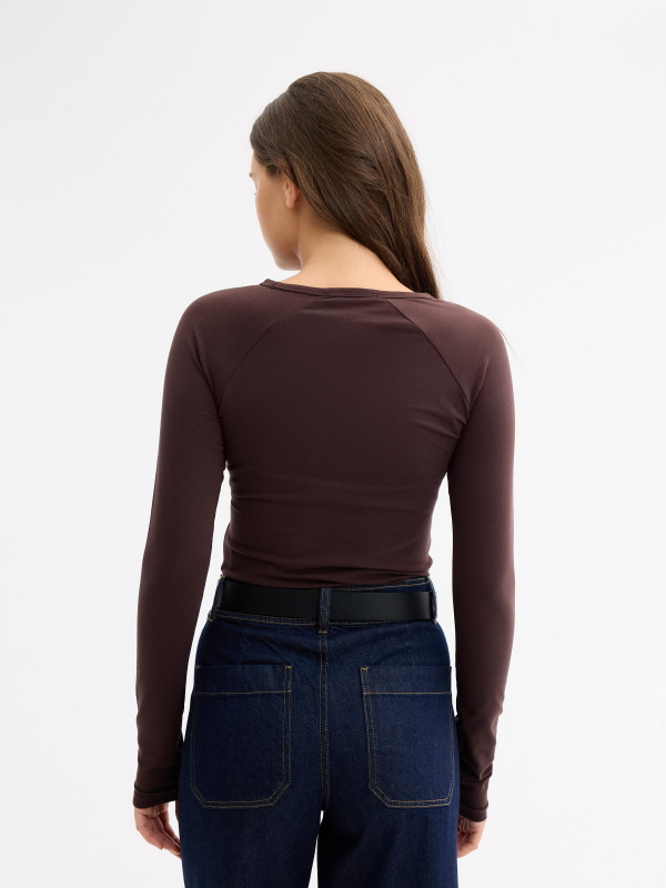 Slim raglan sleeve t-shirt chocolate middle back view