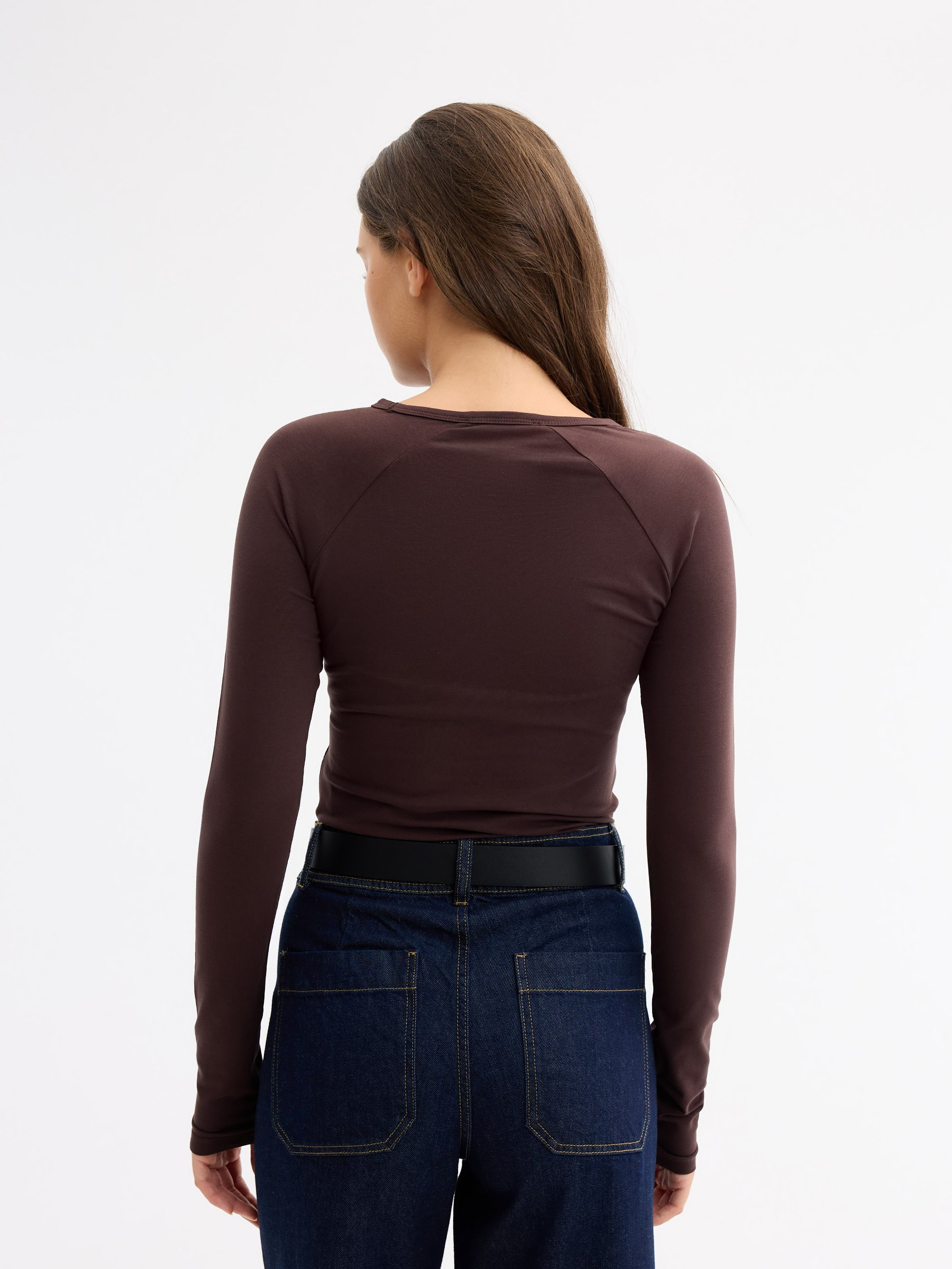 T-shirt manga raglan slim chocolate vista meia frontal