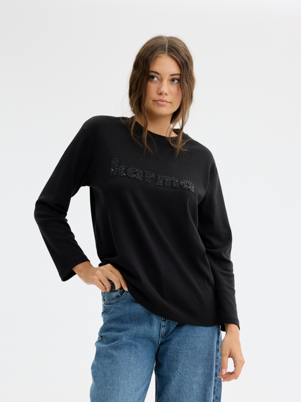 Long sleeve t-shirt karma print black middle front view