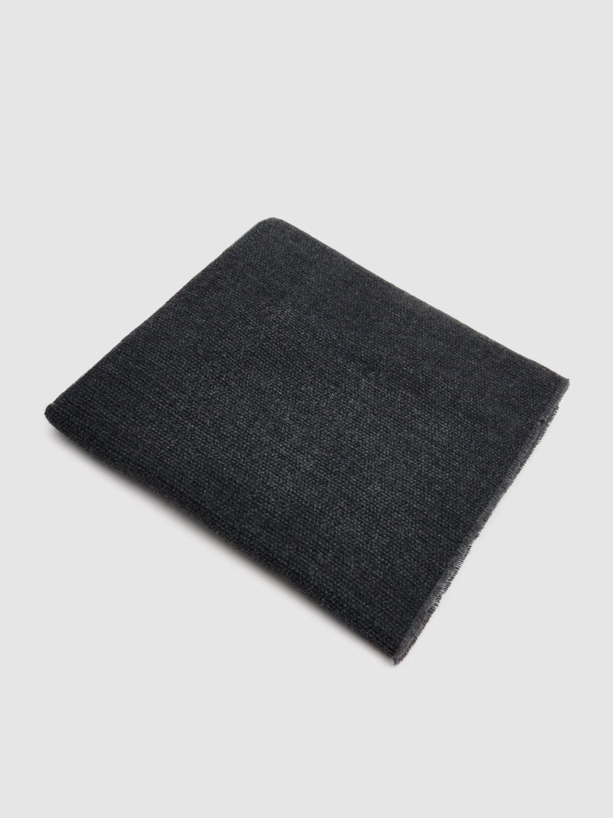 Basic scarf dark melange rolled view