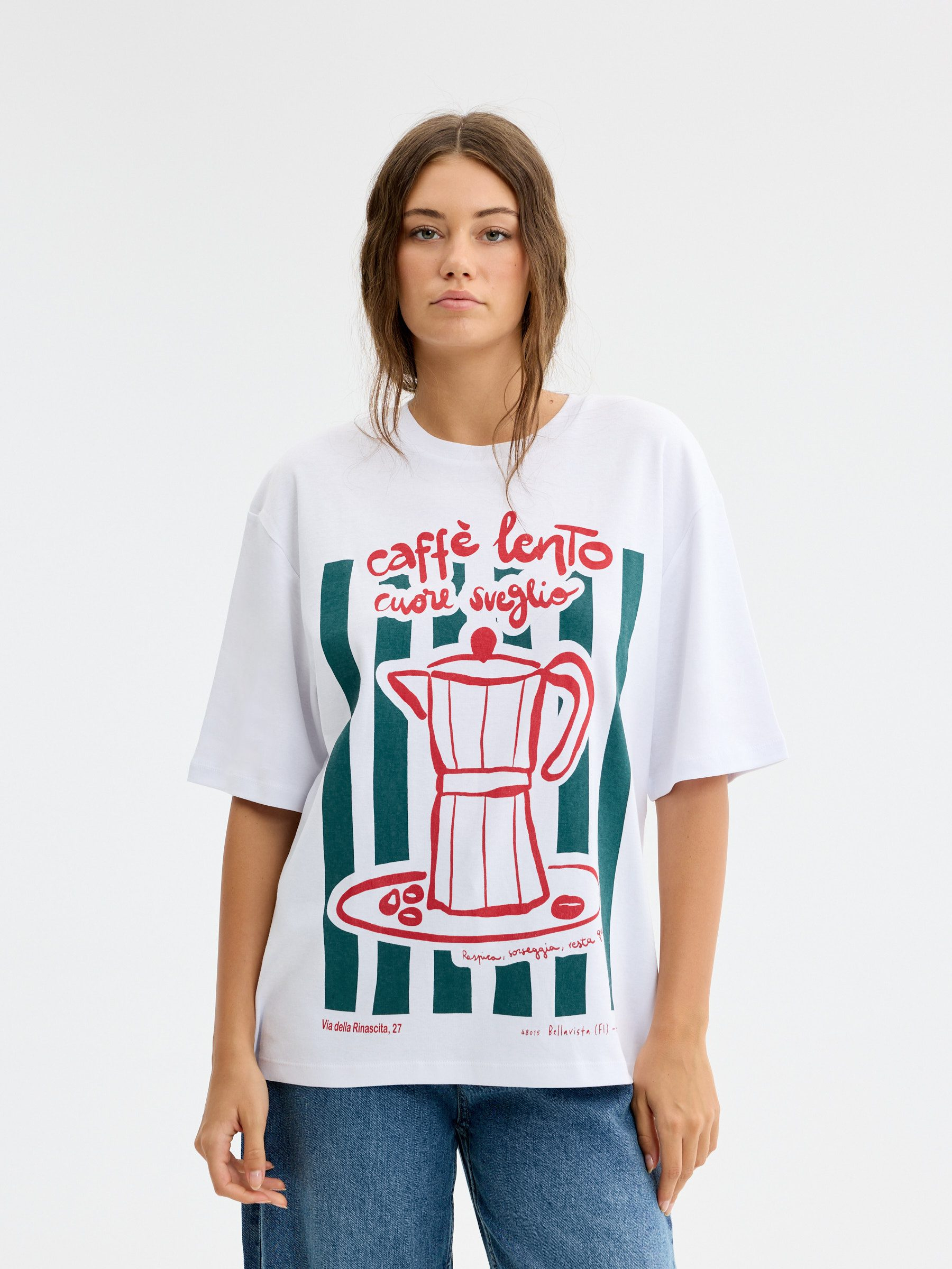 T-shirt oversize caffe lento branco vista meia frontal