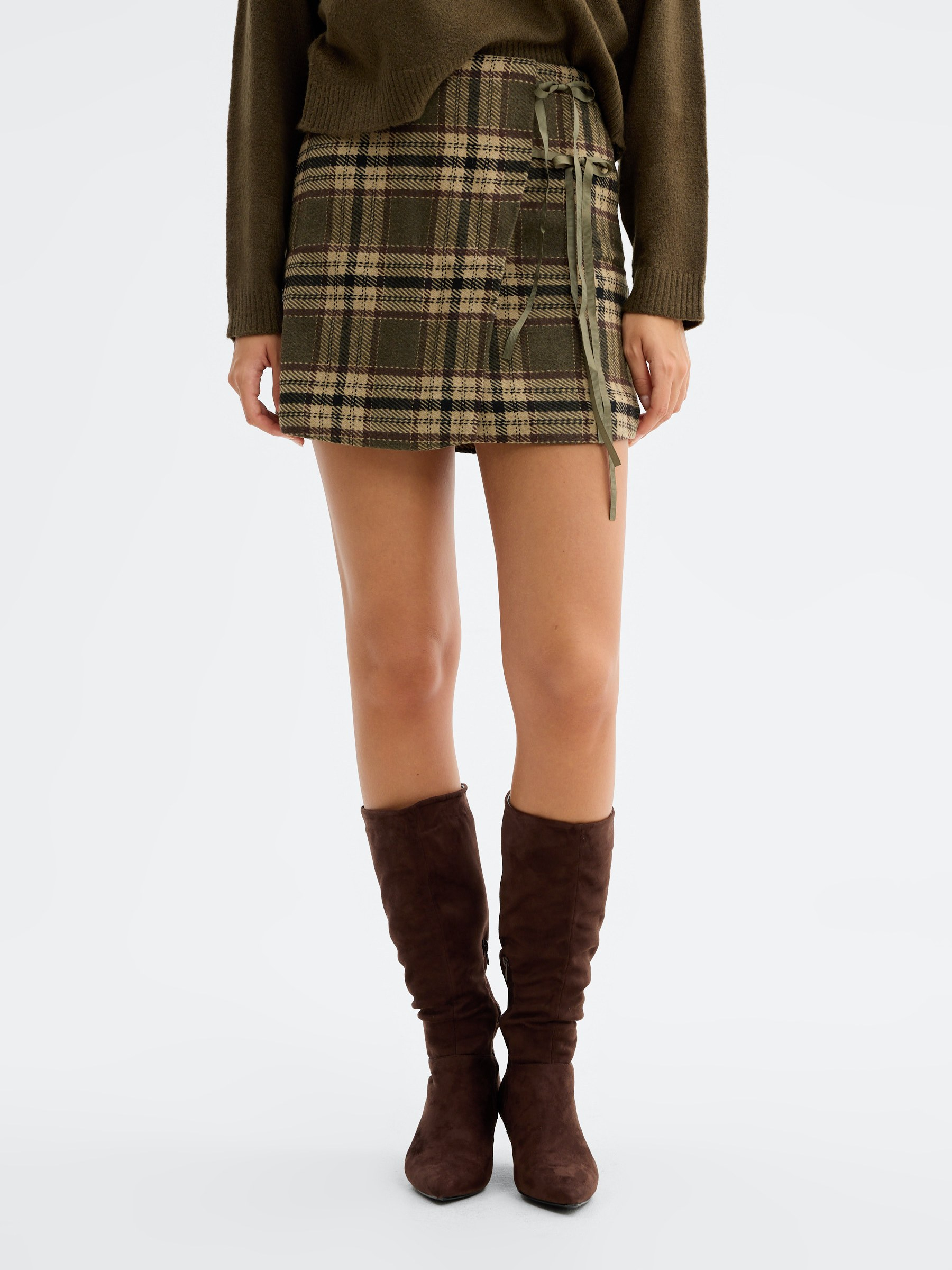 Plaid mini skirt with bows tailoring khaki middle front view