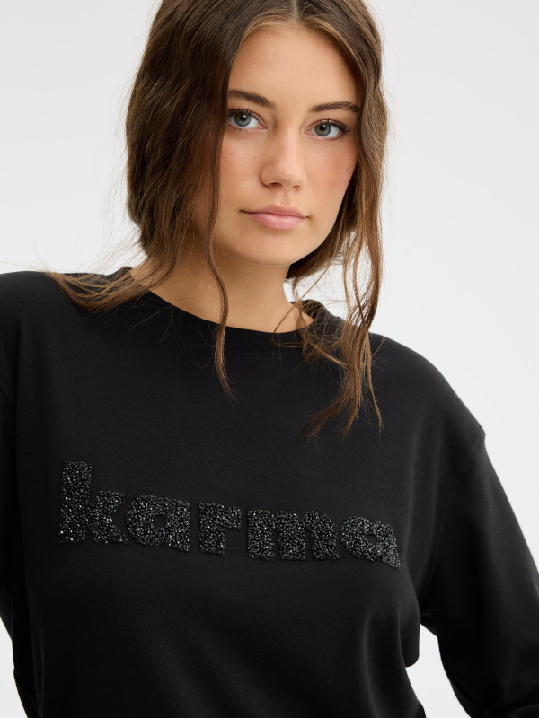 Camiseta manga larga print karma negro vista detalle