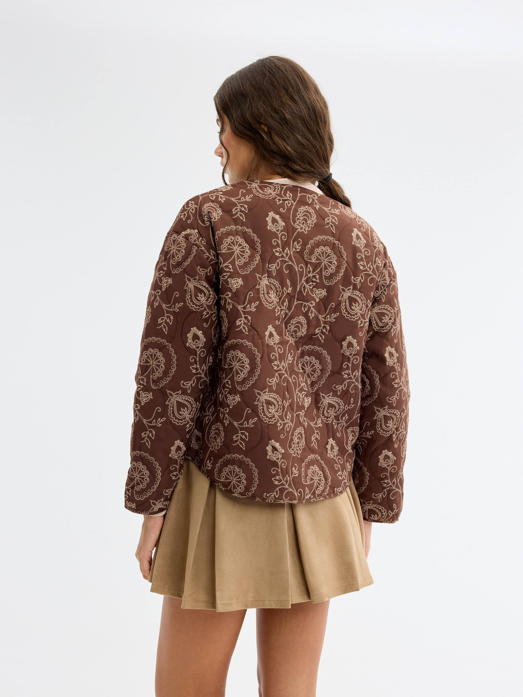 Jaqueta bomber floral oversized beringela vista meia frontal