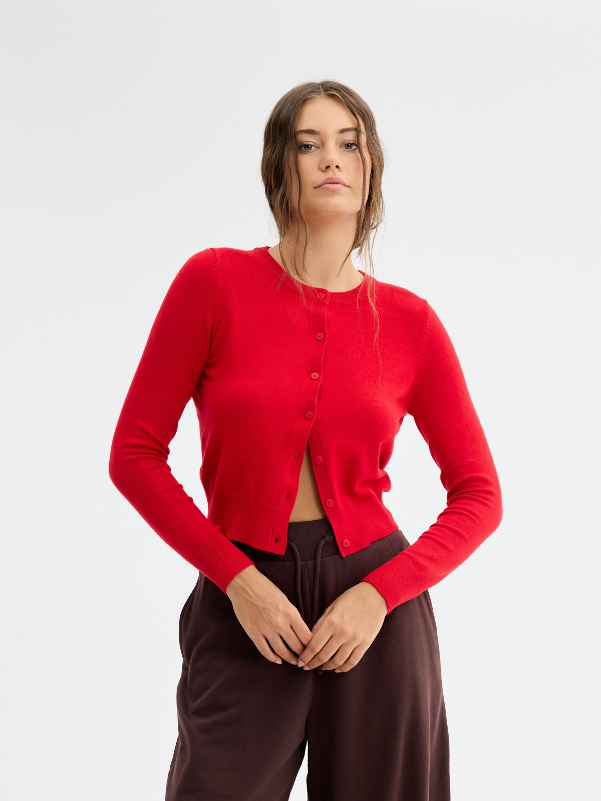 Casaco cardigan malha carmim vista meia frontal