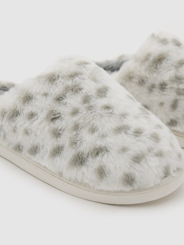 Backless animal print sneakers grey detail view