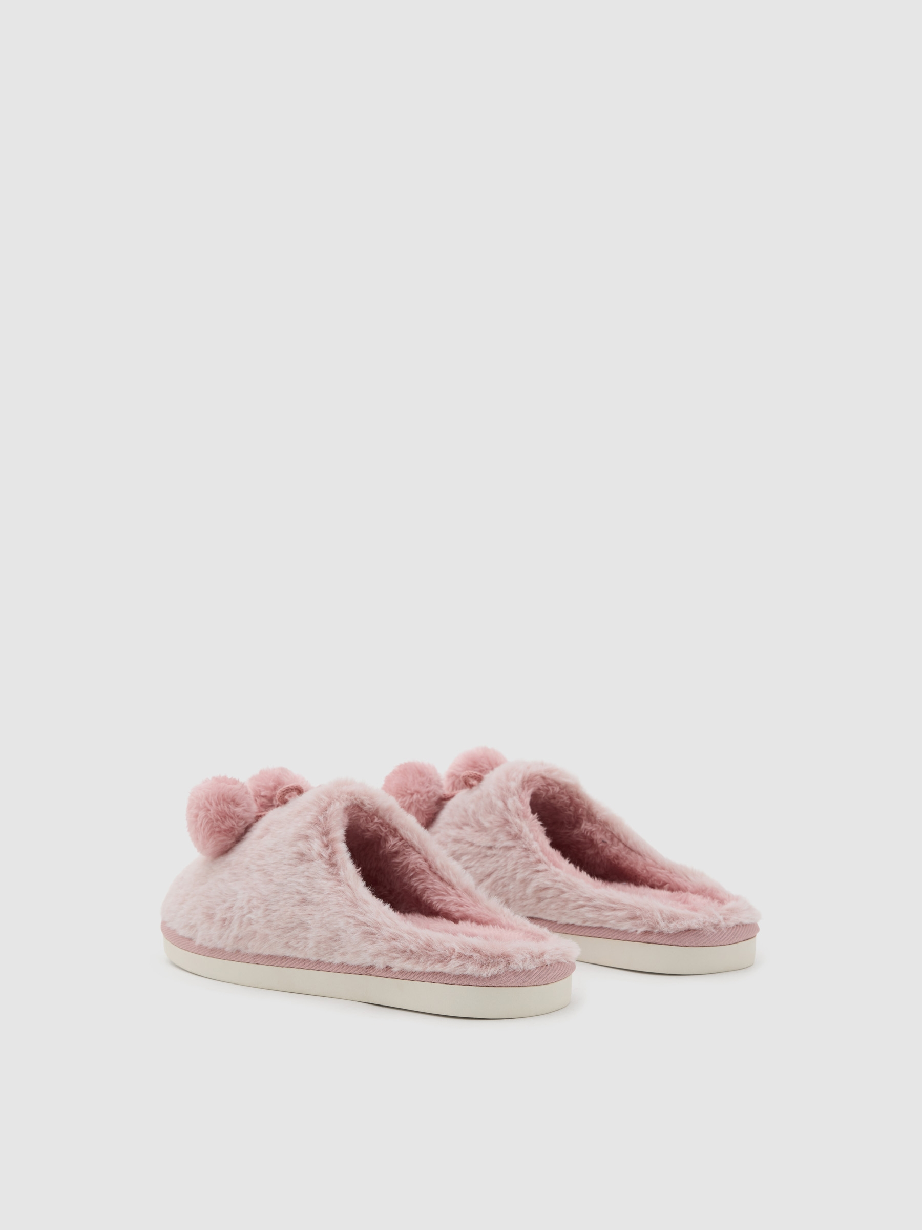 House slippers with pompom light pink front view
