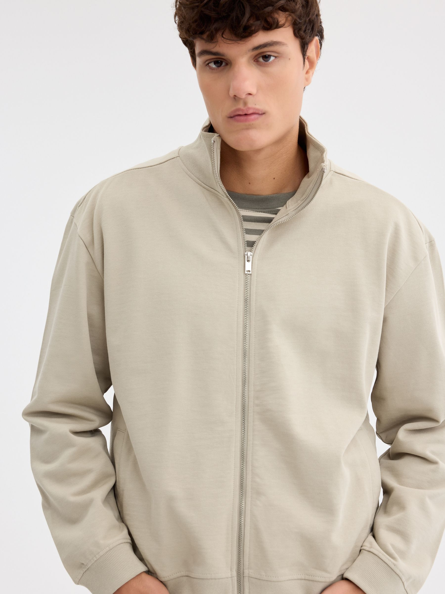 Ribbed zip-up high-neck jacket raw middle front view