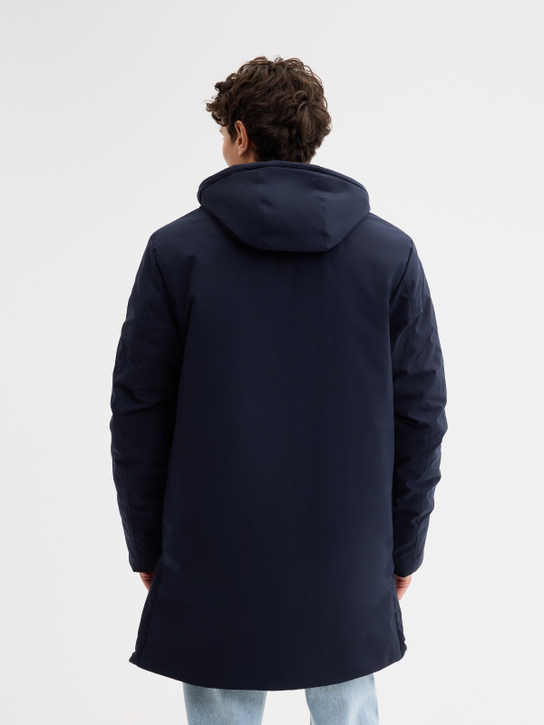 Parka de náilon lisa azul marinho vista meia traseira