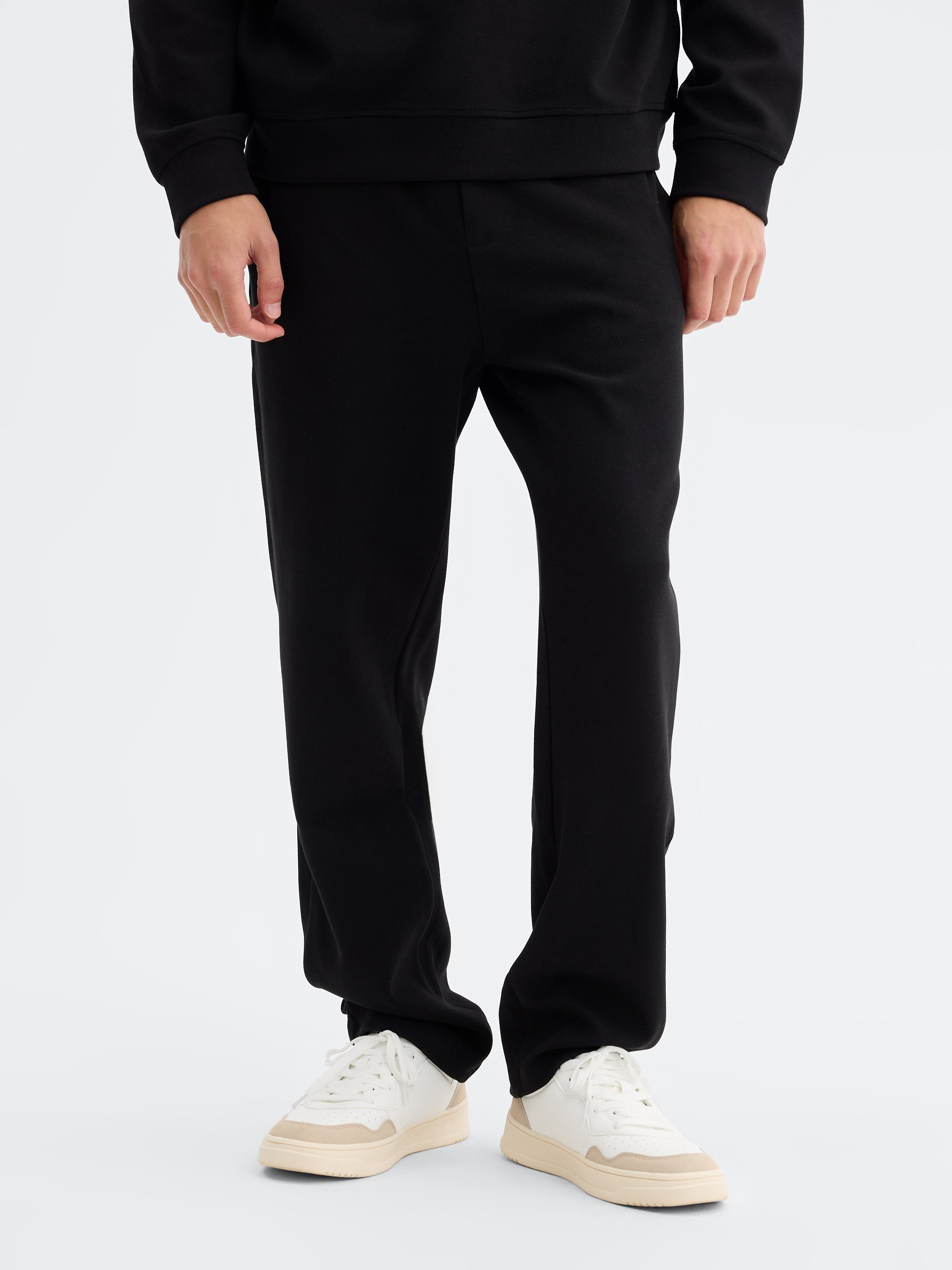  High-rise cotton jogger pants black front view