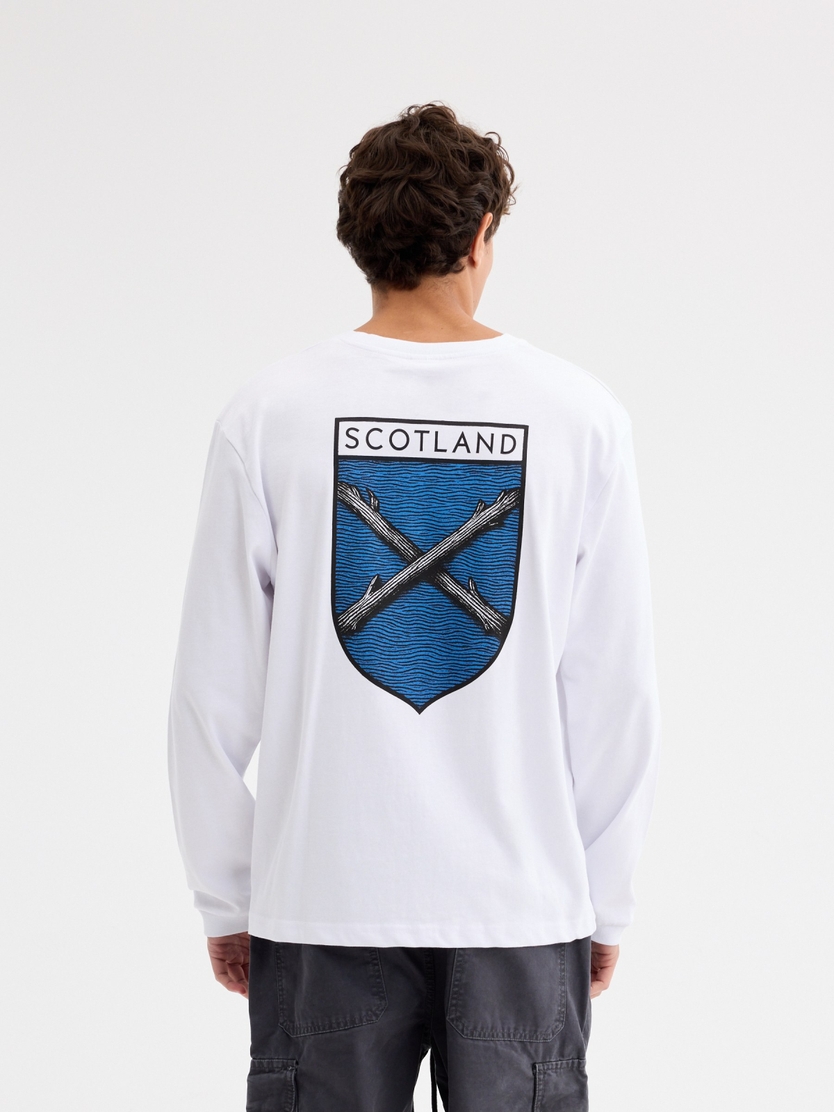 Camiseta estampado scotland manga larga blanco vista media trasera
