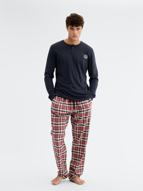 Long sleeve checkered pajamas blue front view