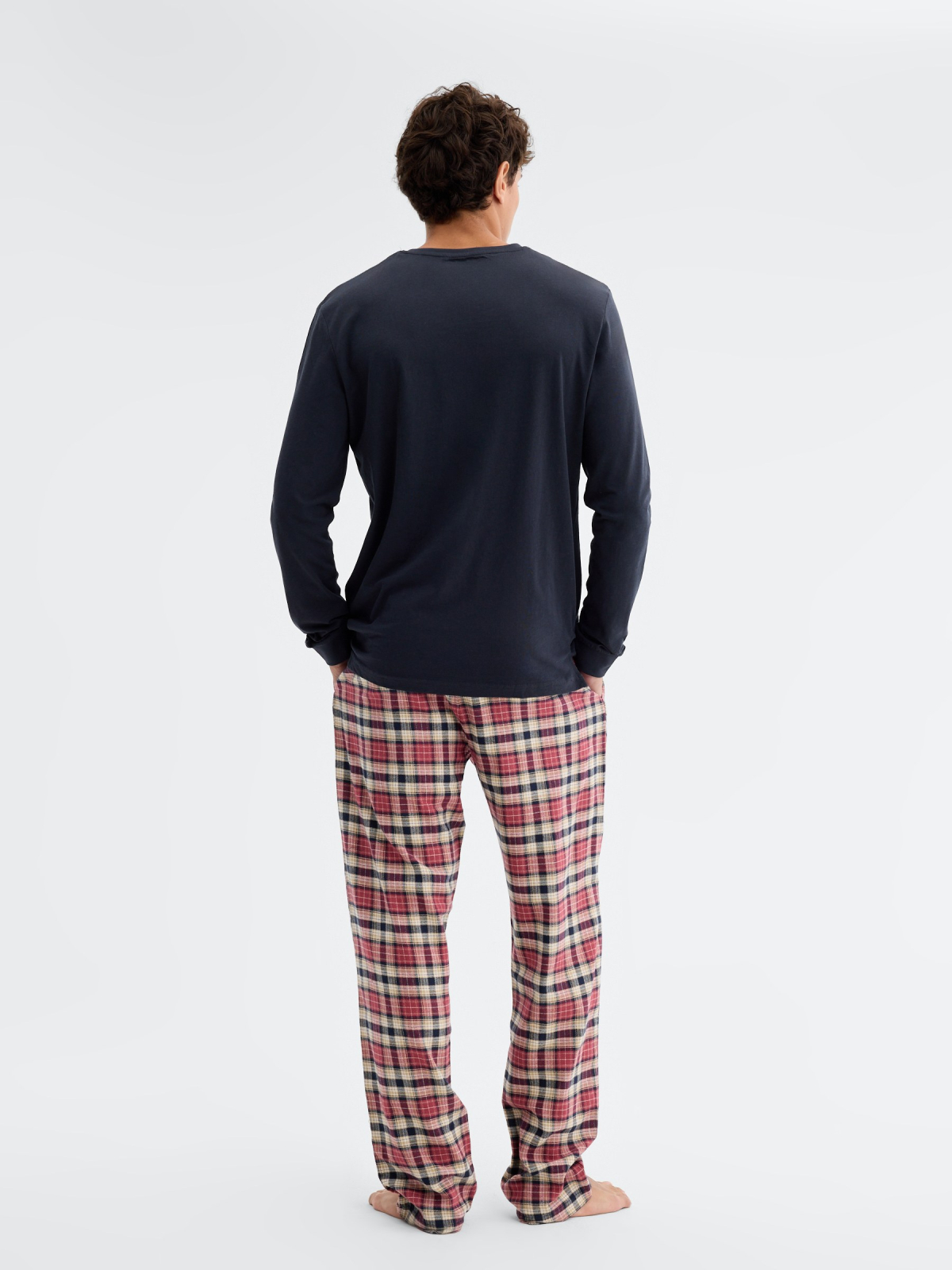 Long sleeve checkered pajamas blue middle front view