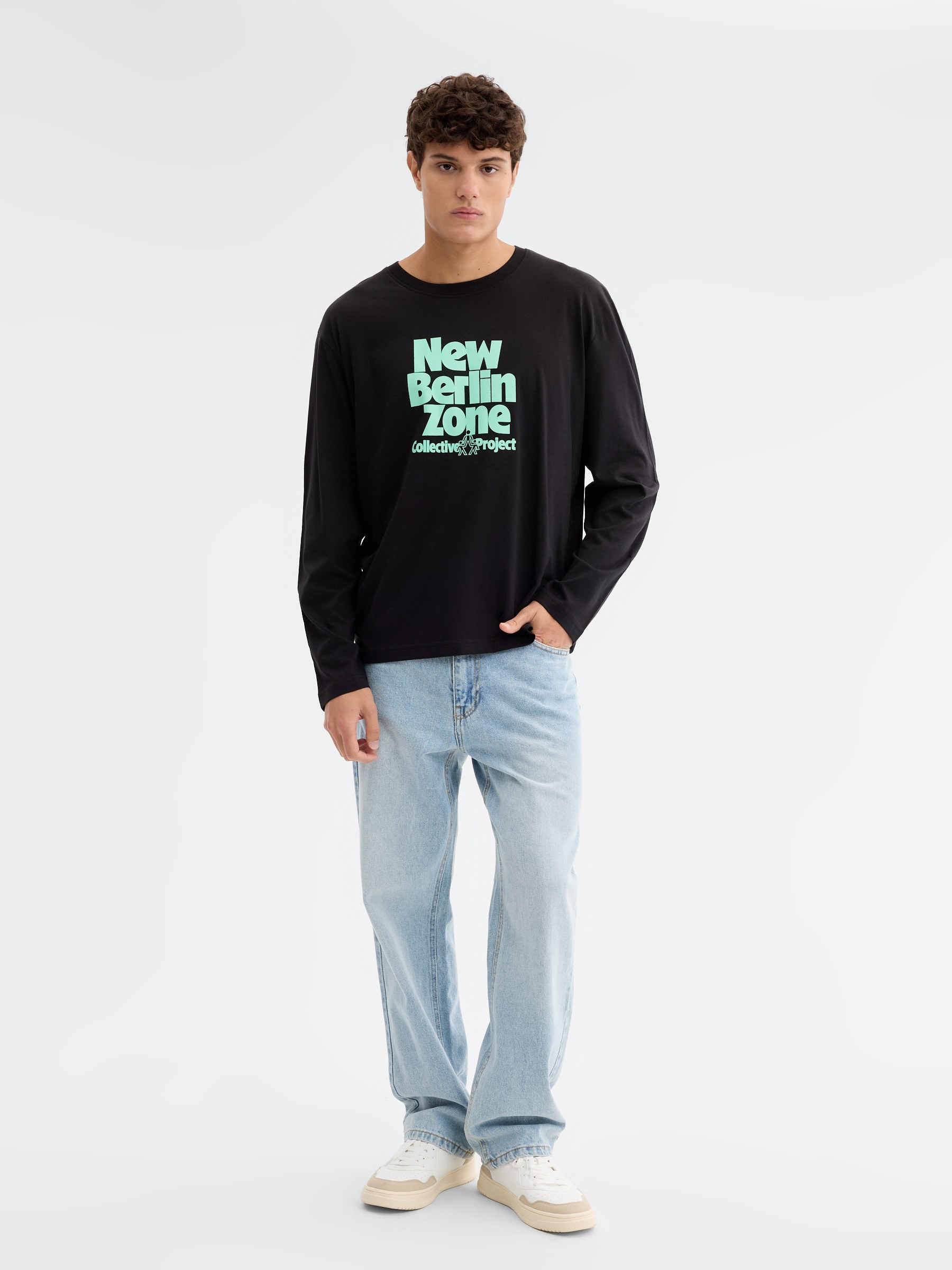 Long sleeve t shirt Berlin black middle front view