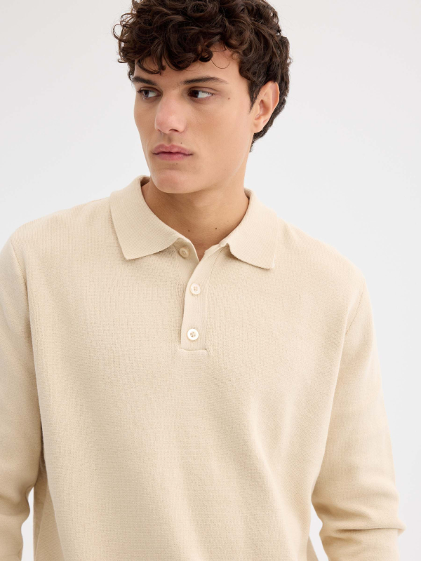 Jersey cuello polo liso crudo vista detalle