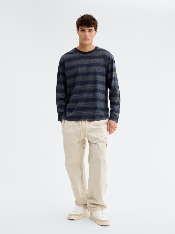 T-shirt riscas oversize azul marinho vista geral frontal