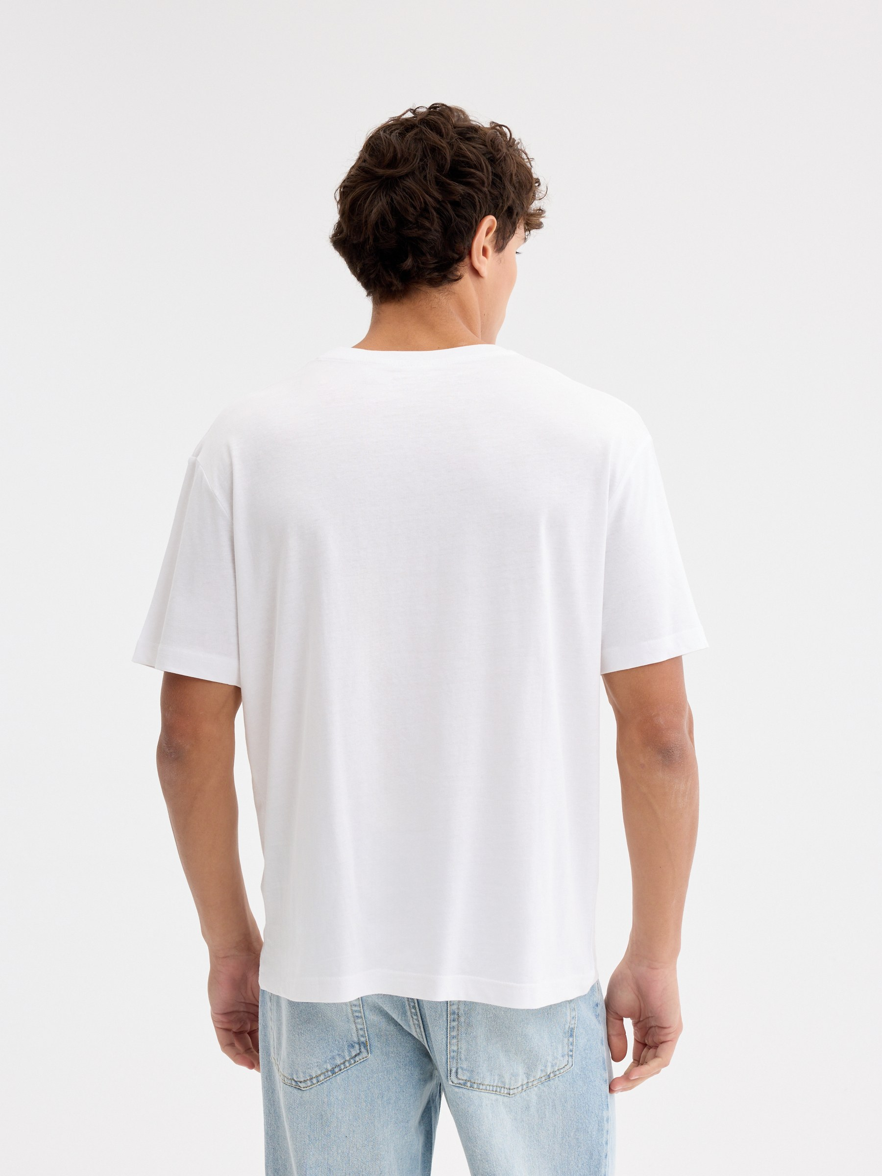 Oversize britpop t-shirt white middle front view
