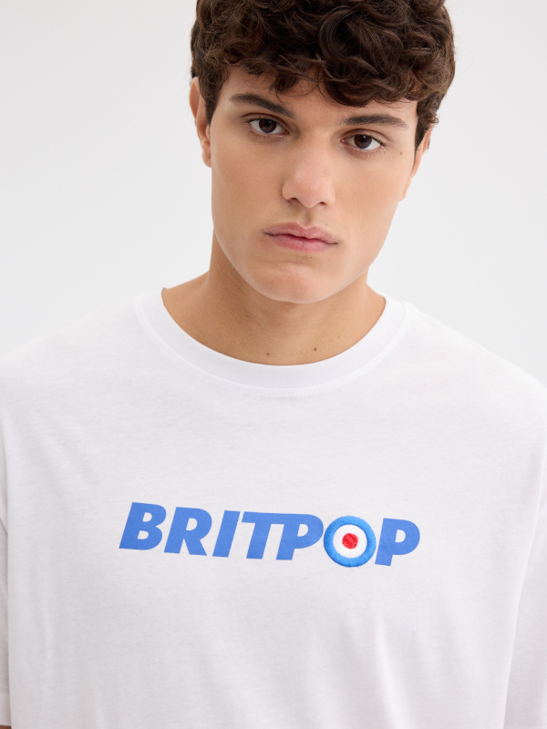 Oversize britpop t-shirt white detail view