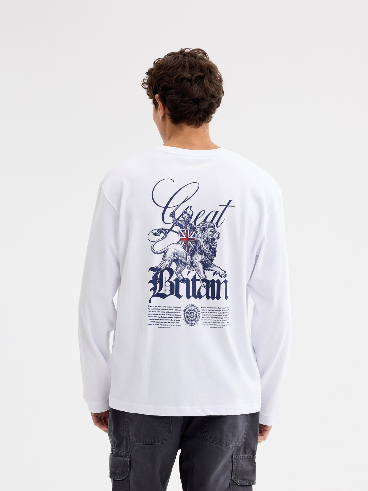 T-shirt com estampado britain branco vista meia traseira