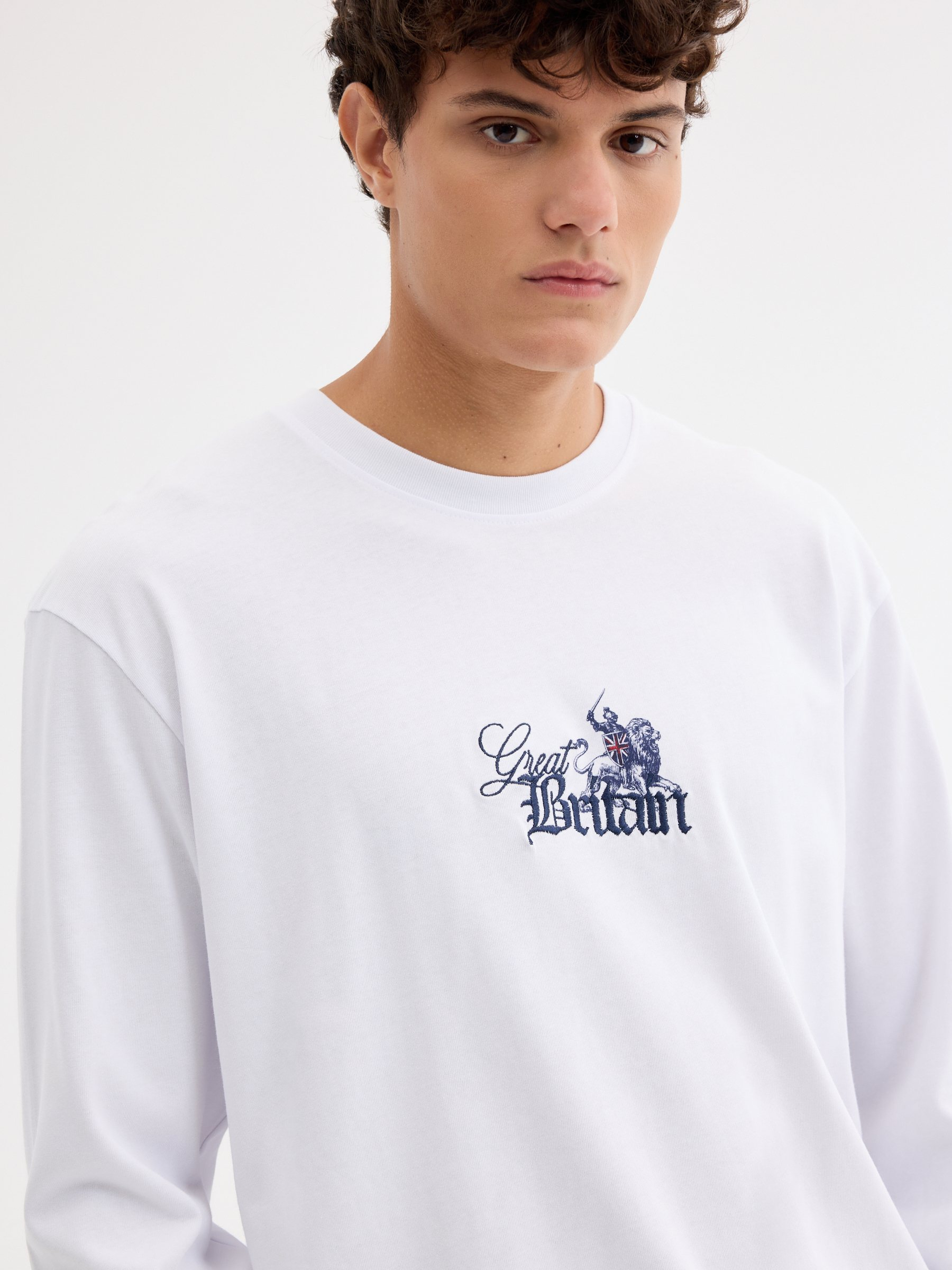 Britain print long sleeve t-shirt white middle front view