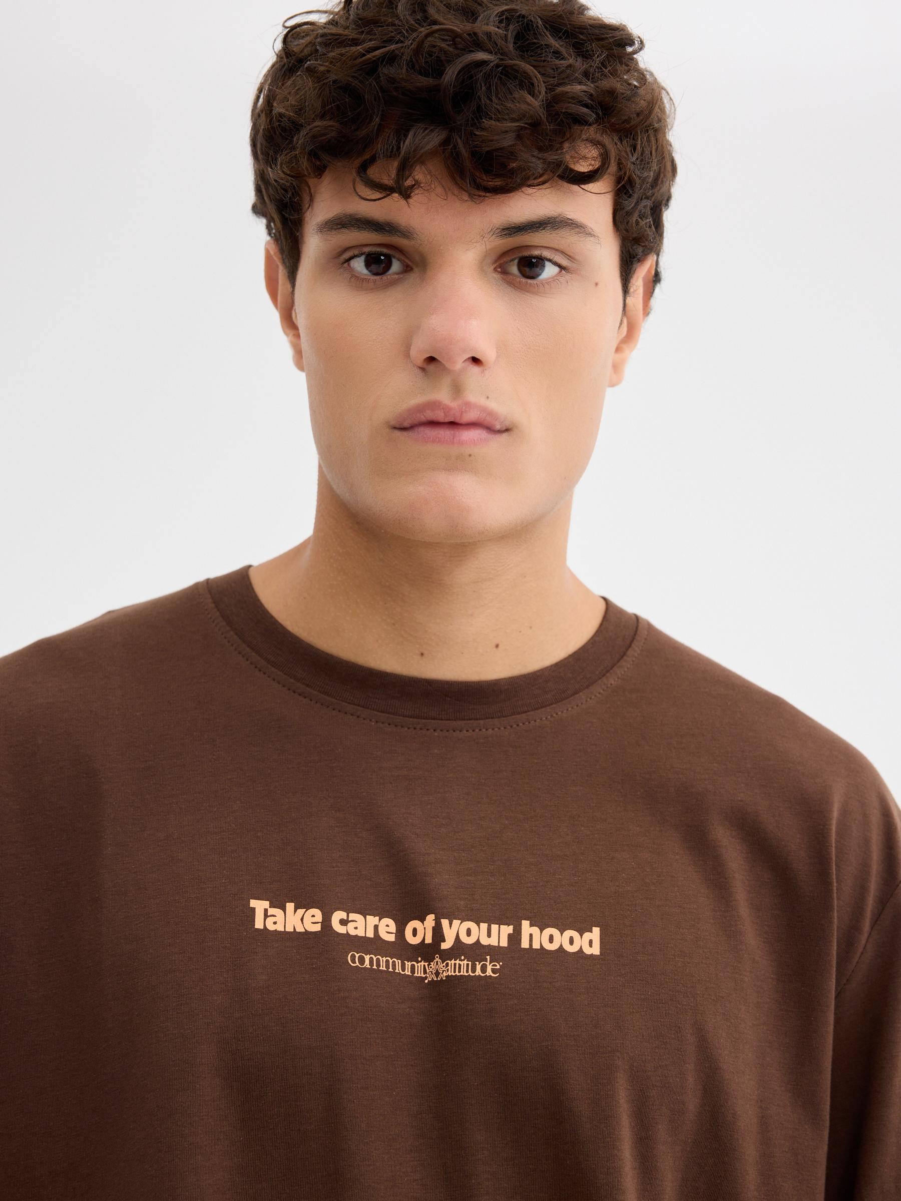 Long sleeve hooded t-shirt brown middle front view