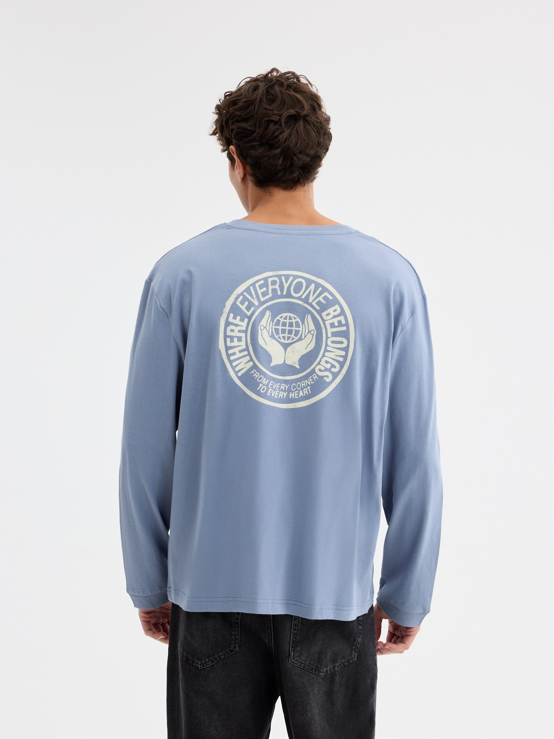 Camisola manga comprida mundo azul vista meia frontal
