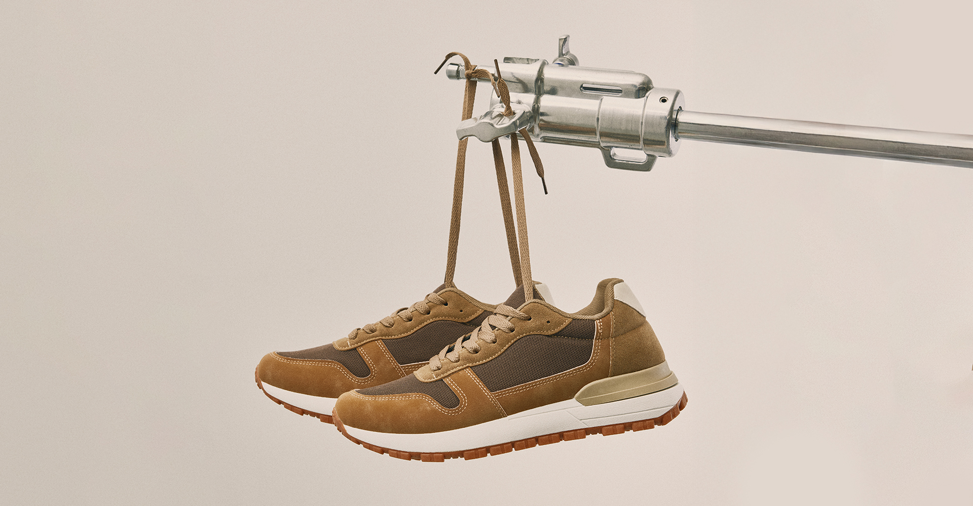 Sneakers INSIDE