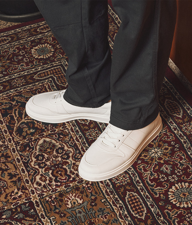 Sneakers INSIDE